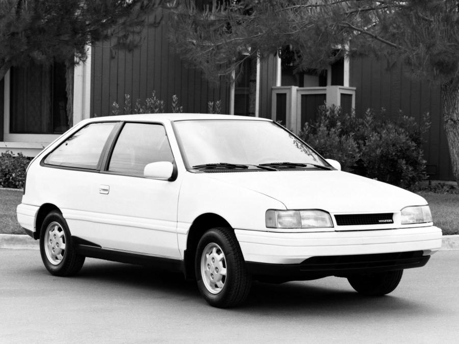  Hyundai Excel 3-Door 1989 года  (фото 3 из 4)